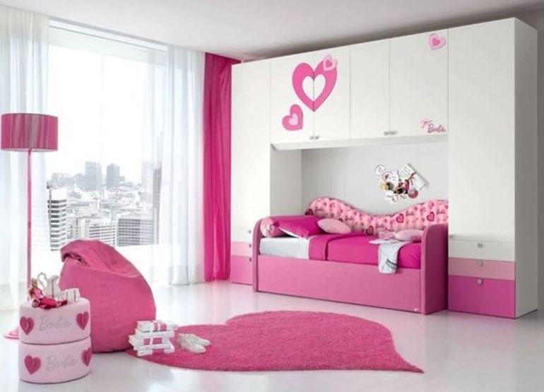 Розов интериор за детска стая