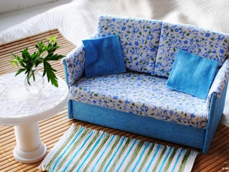 DIY manika sofa