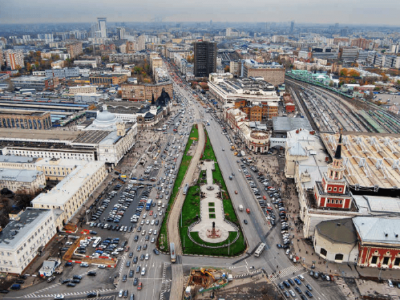 Uitzicht vanaf het dak van het Leningradskaya Hotel in Moskou