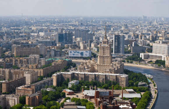 Quang cảnh từ tầng quan sát trên Tháp Empire ở Moscow
