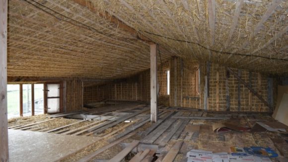 roof insulation with straw